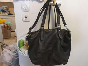 Black crossbody bag for women: the ultimate choice for a classic and sophisticated look