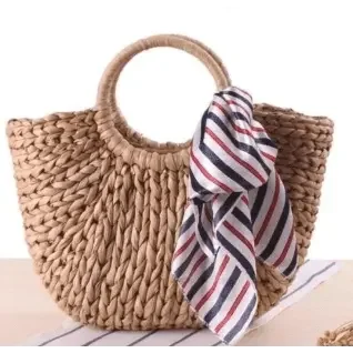 תיק קש טבעי בעיצוב ייחודי עם ידיות עגולות Kazum