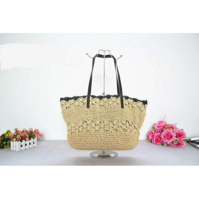 תיק קש בעבודת יד עם רצועות כתף ורקמת תחרה