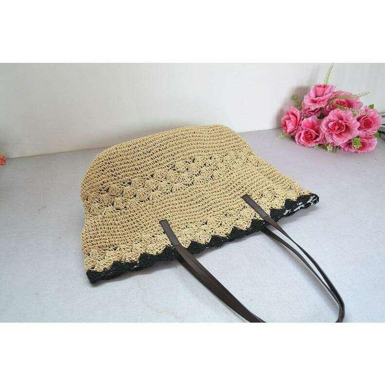 תיק קש בעבודת יד עם רצועות כתף ורקמת תחרה