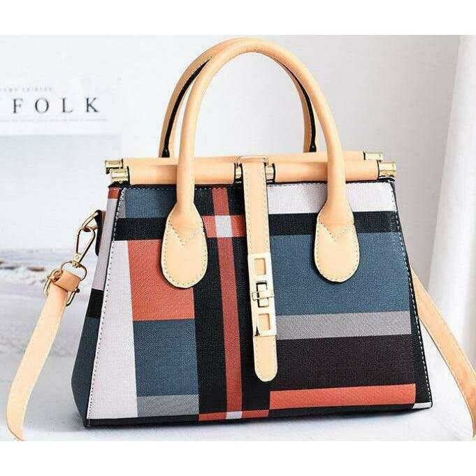 תיק יד מעוצב בדוגמת גיאומטרית עם רצועת כתף Kazum