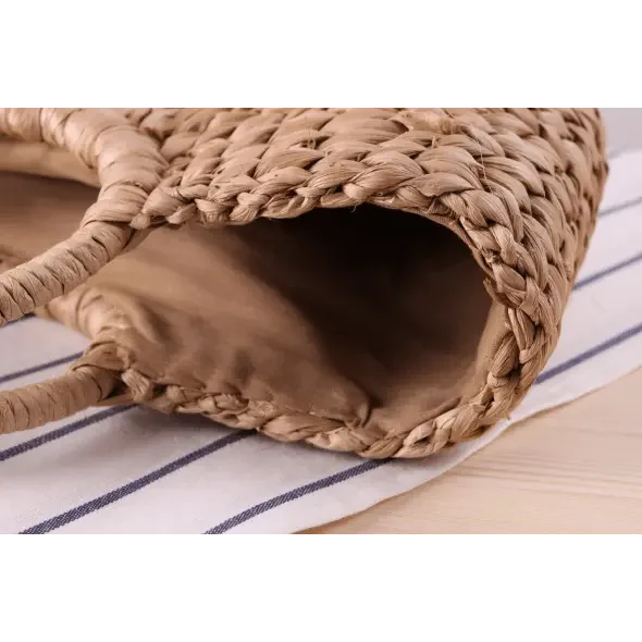 תיק קש טבעי בעיצוב ייחודי עם ידיות עגולות Kazum