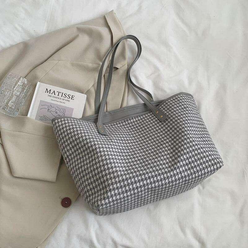 Women's chevron pattern shoulder bag