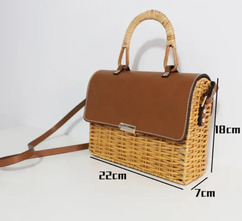 תיק קש עם מכסה עור סינטטי