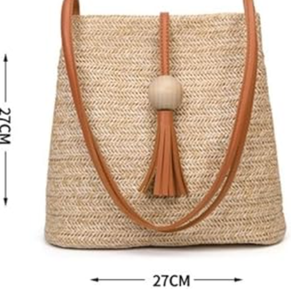 Straw bag designed with wooden decoration