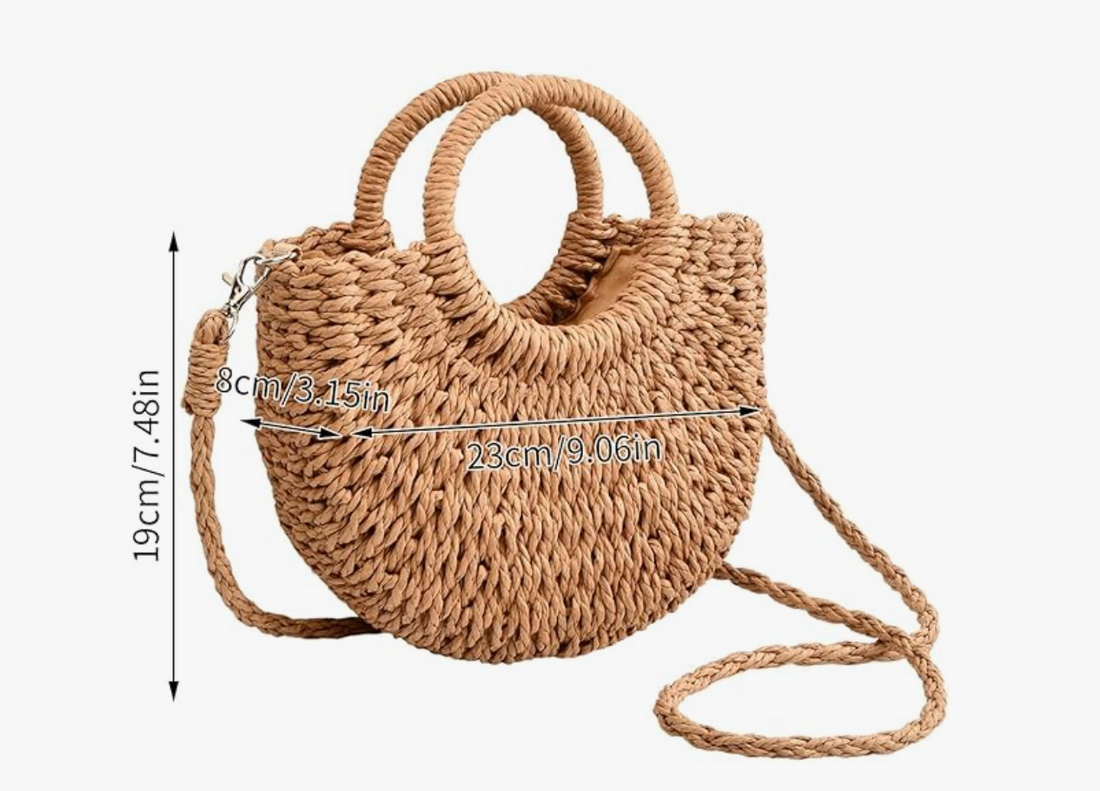 Round straw bag with a classic and feminine design