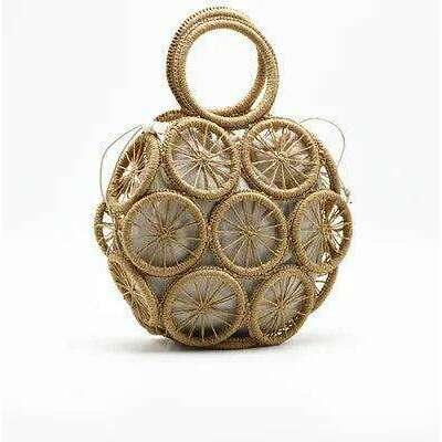 תיק קש עגול ומיוחד