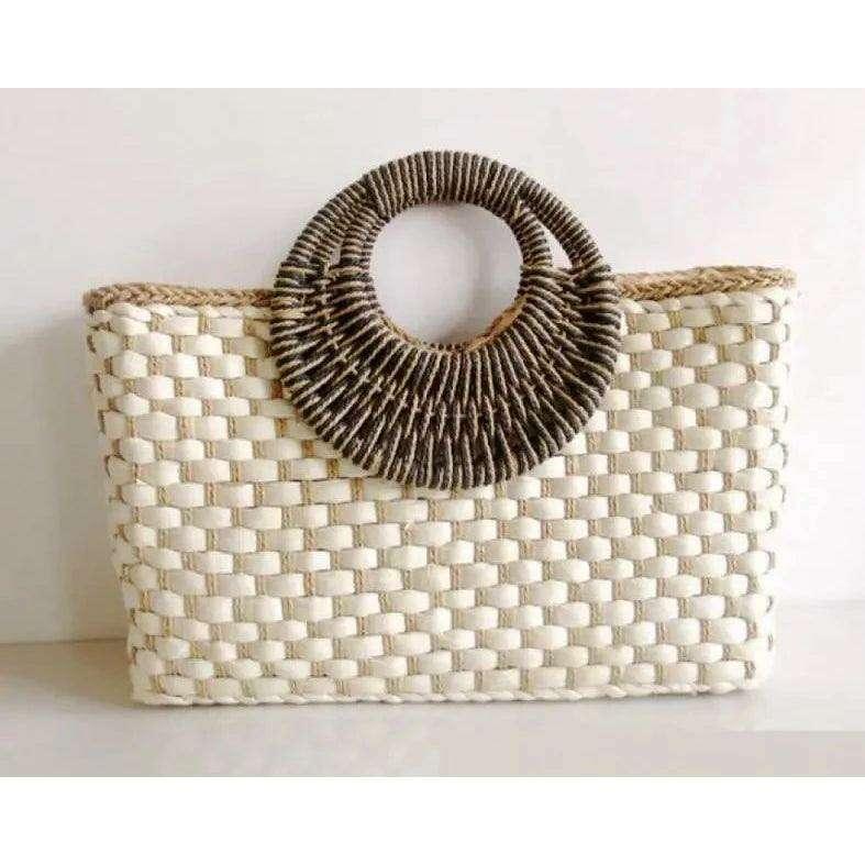 תיק צד קלוע בעבודת יד - שילוב מושלם בין עיצוב ונוחות