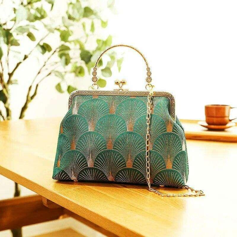 תיקי ערב יוקרתיים לנשים בעיצוב אמנותי