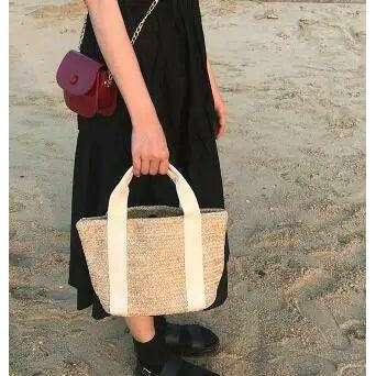 תיק צד קש מינימליסטי