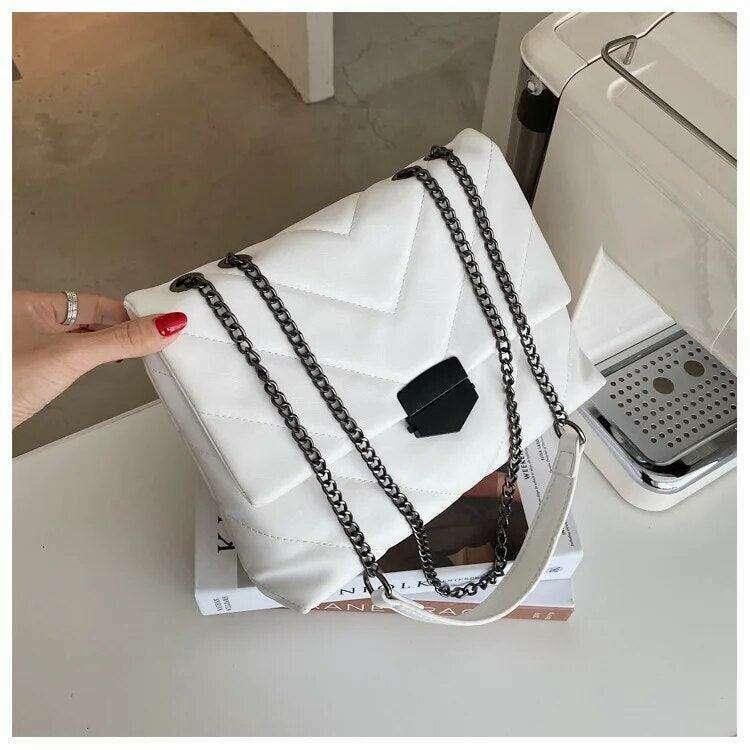 A designer shoulder bag for women – a combination of fashion and comfort