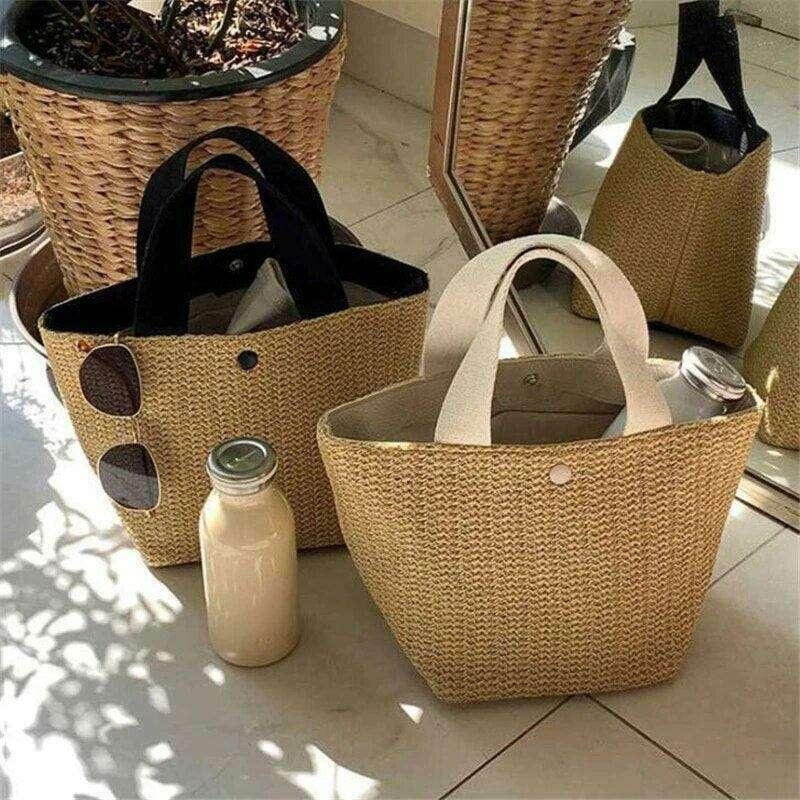 Women's straw handbag