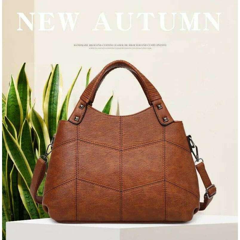 A feminine shoulder bag with a classic and durable design