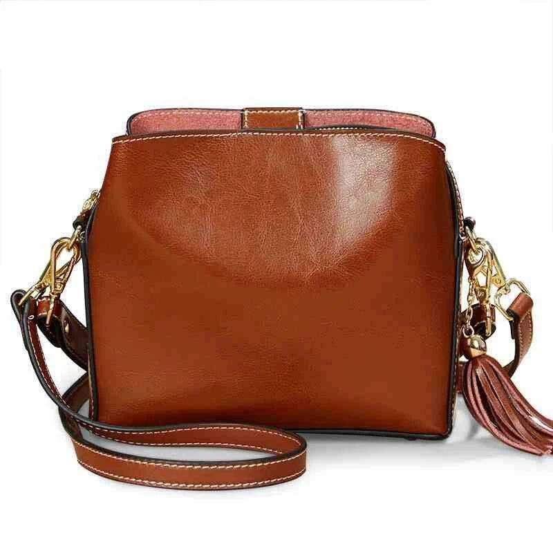 Women's classic leather shoulder bag