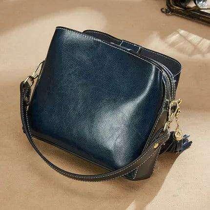 Women's classic leather shoulder bag