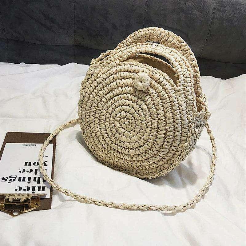 תיק צד עגול בעבודת יד - עיצוב טבעי ואותנטי