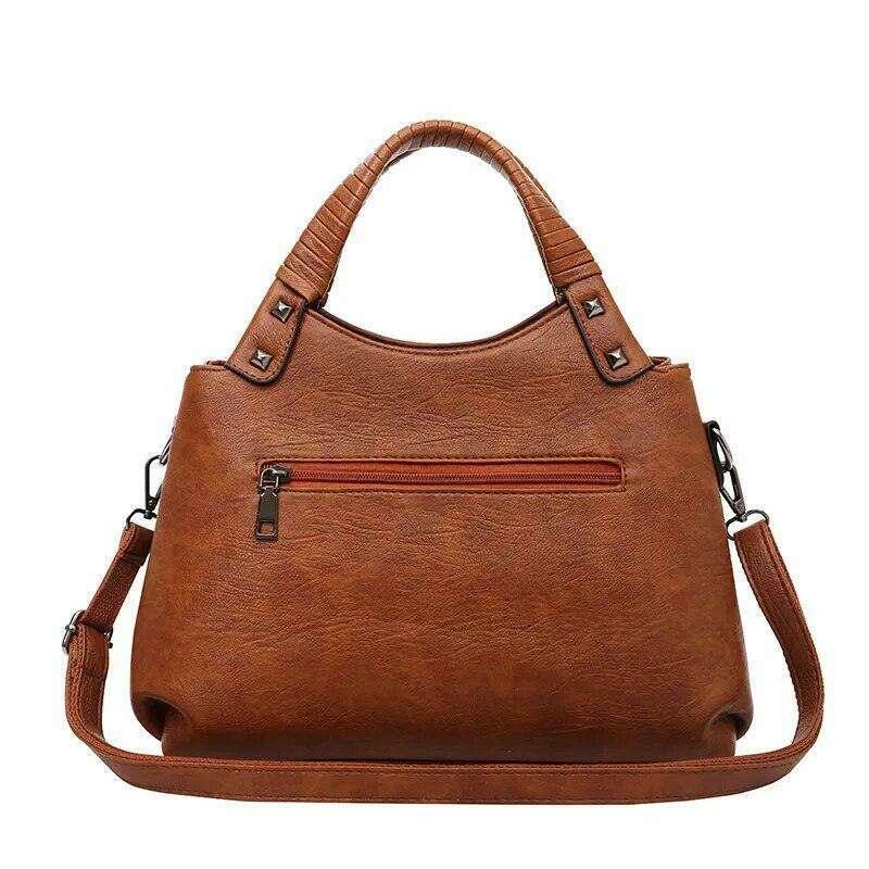 A feminine shoulder bag with a classic and durable design