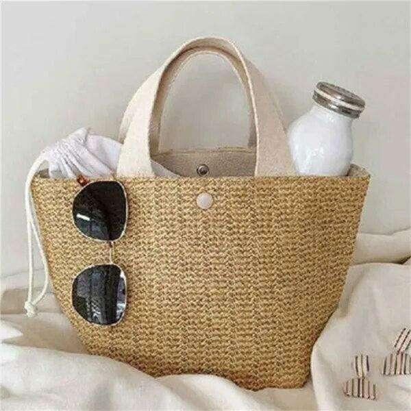 Women's straw handbag