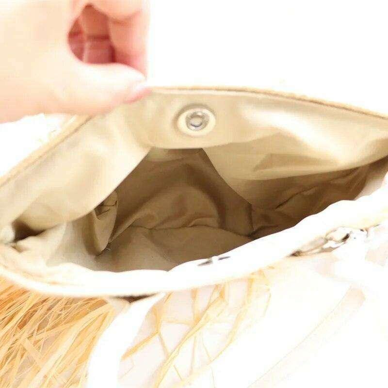 תיק קש עם עיטור פרנזים לנשים