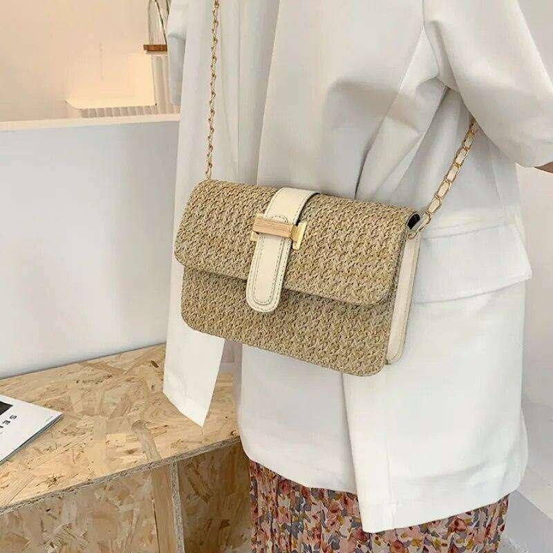 Knitted side bag with chain strap for women