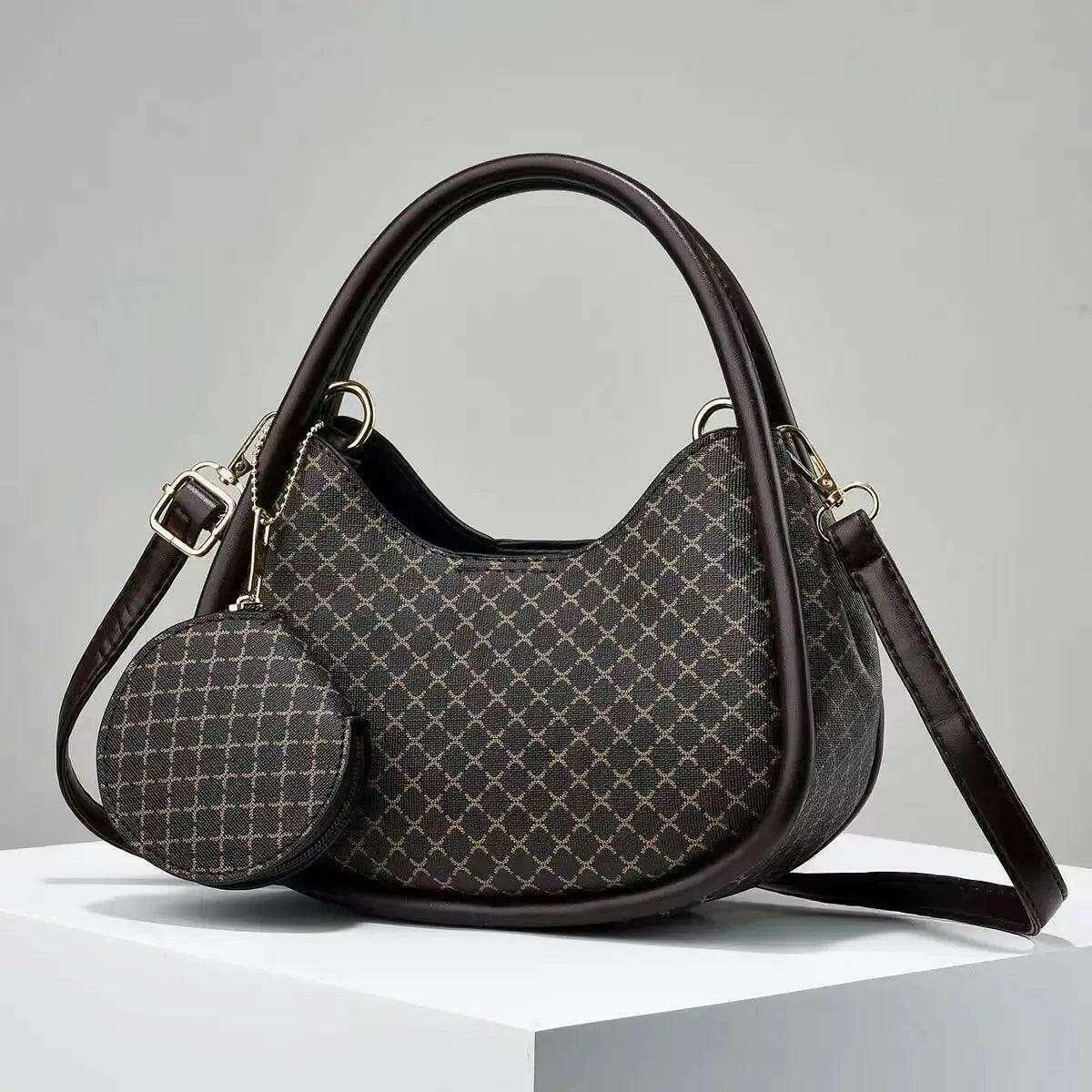 Bag with leather details