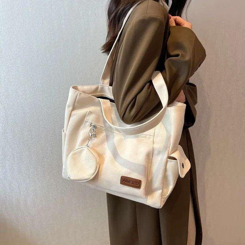 Fashionable canvas bag for women 