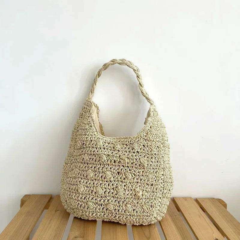 A practical and stylish summer bag