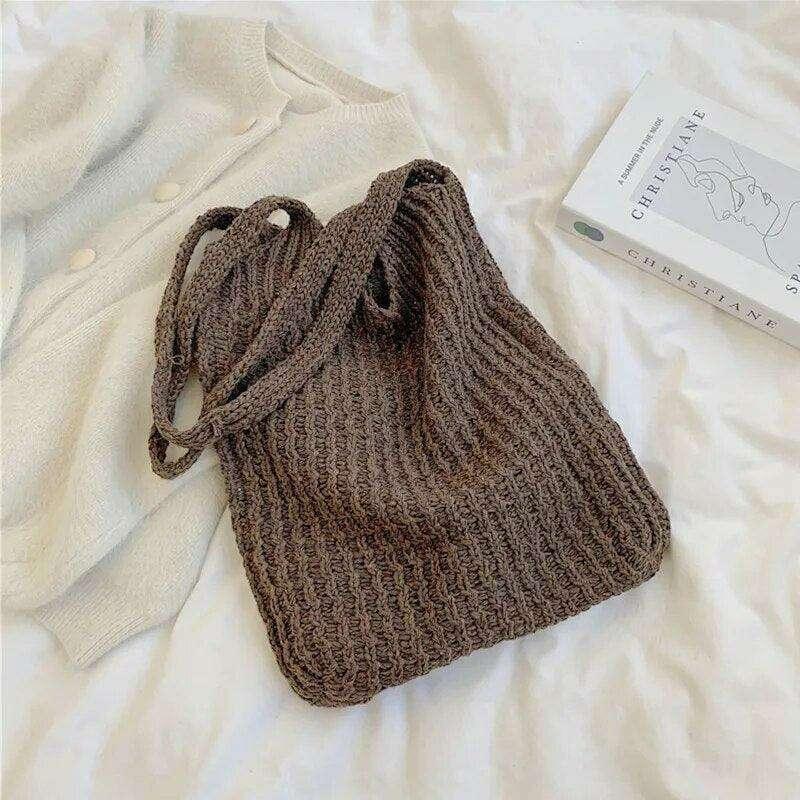 Women's knitted shoulder bag