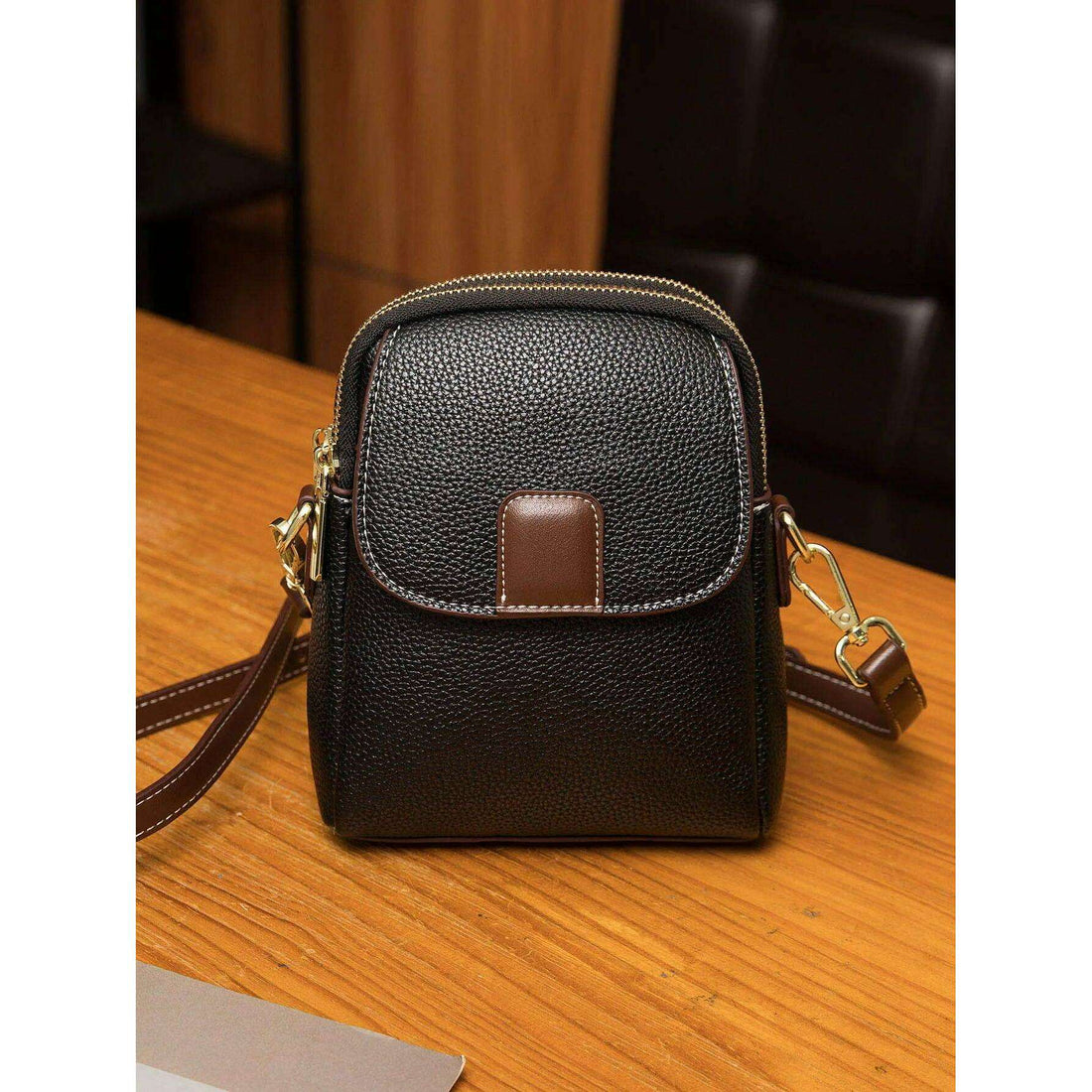 A small crossbody bag for women with a classic and comfortable design