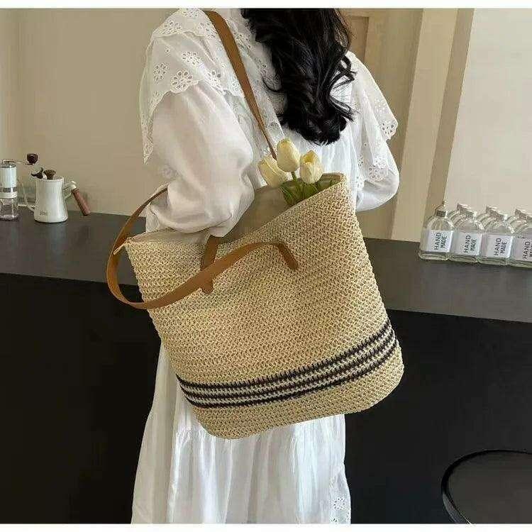 תיק קש בעיצוב אלגנטי ומודרני לנשים