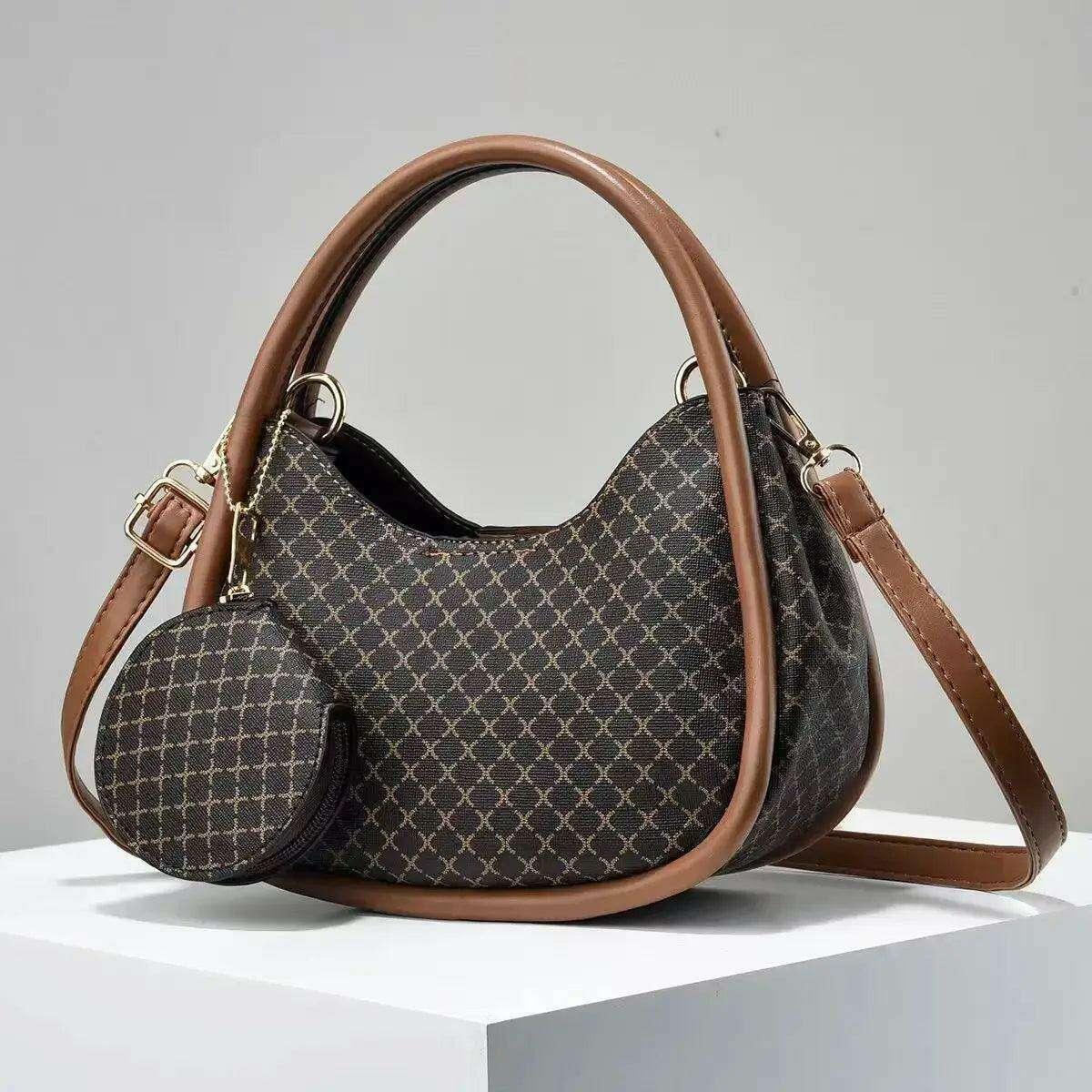 Bag with leather details