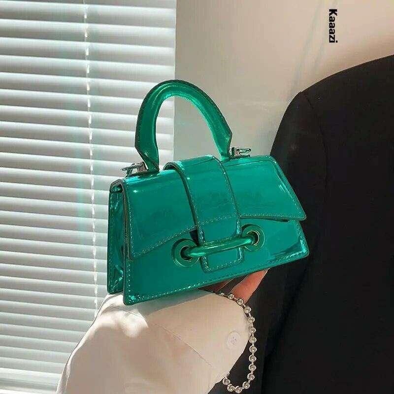 תיק יד מעוצב בעיצוב ייחודי ונוצץ