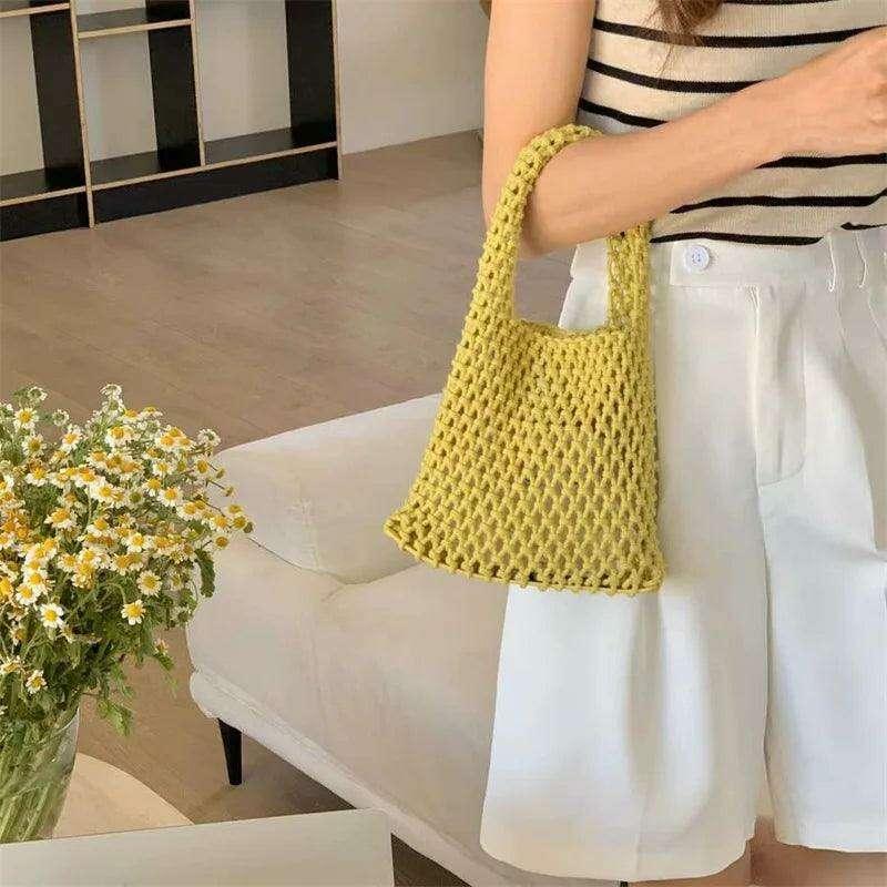 A light and stylish mesh bag