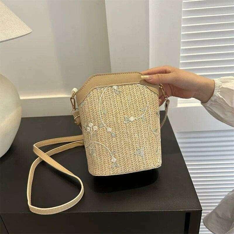 תיק צד מעוצב מקש בעיצוב פרחוני לנשים