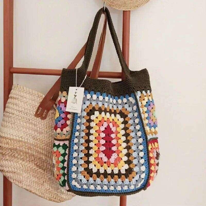 Handmade knitted shoulder bag – a fashionable and unique bag with a vintage touch 