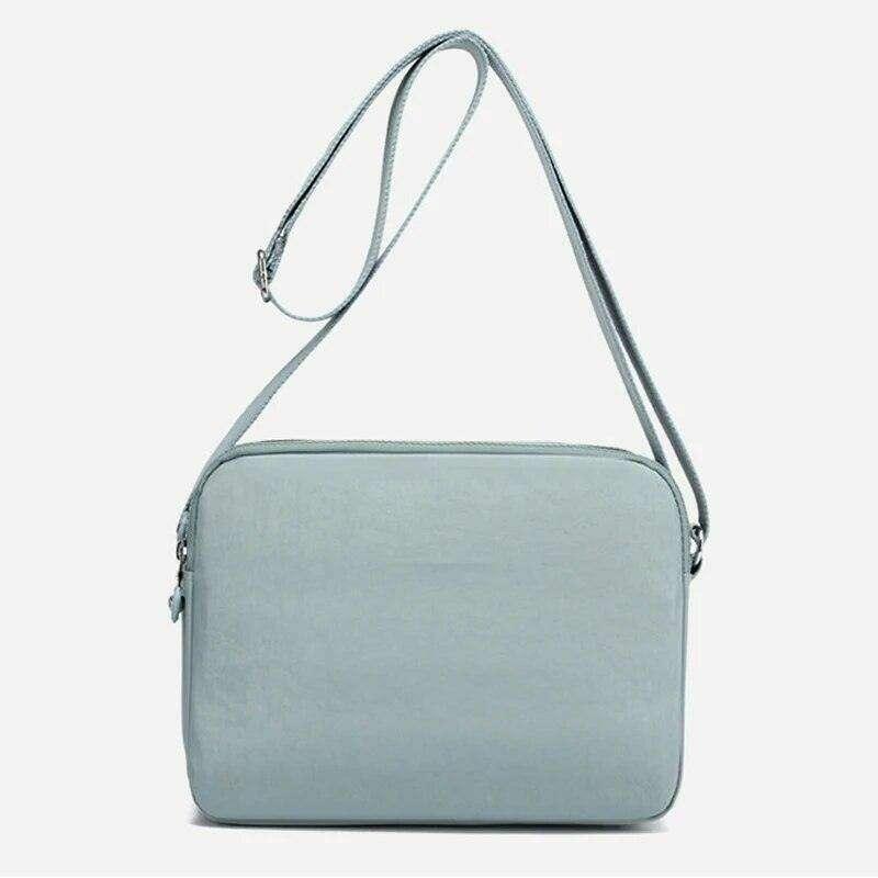 Women's shoulder bag with minimalist design