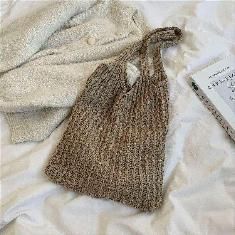 Women's knitted shoulder bag