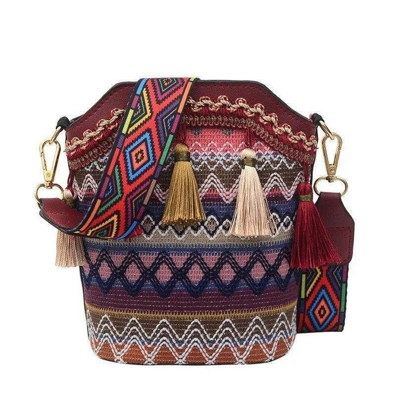 Bohemian style shoulder bag with fringe decorations