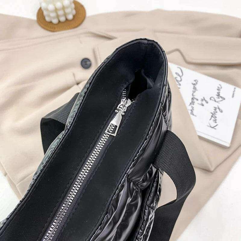 Lightweight shoulder bag