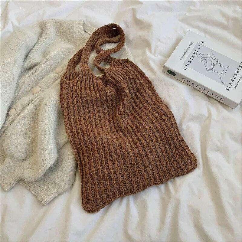 Women's knitted shoulder bag