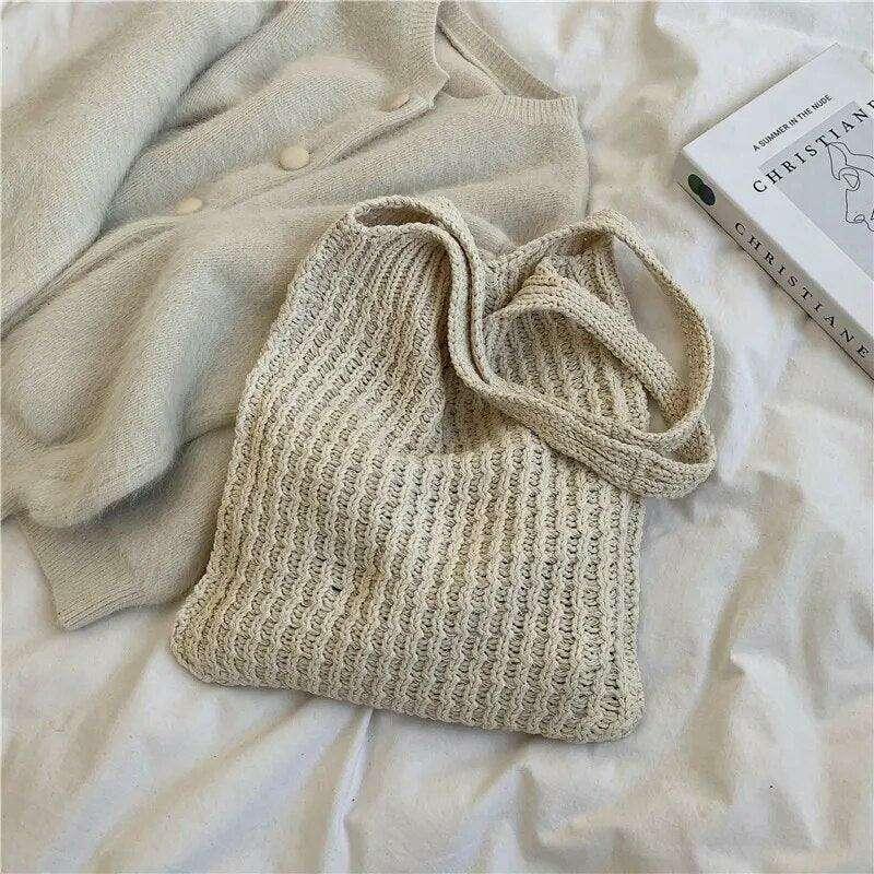 Women's knitted shoulder bag
