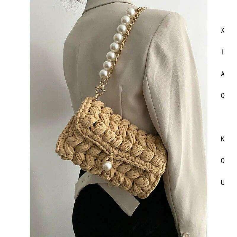 Women's shoulder bag handmade with crocheted rope 