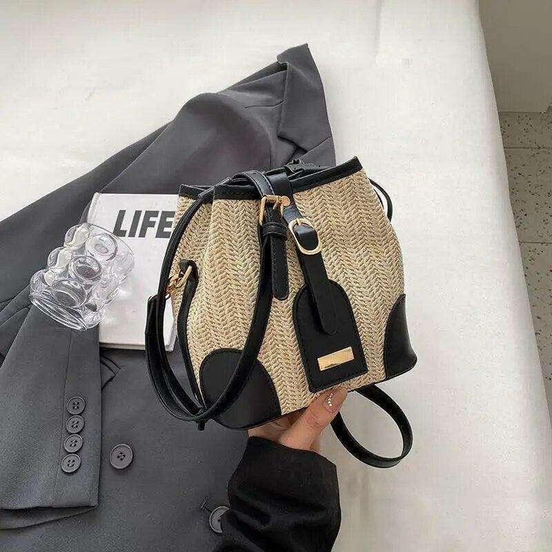 תיק דלי מעוצב מקש לנשים