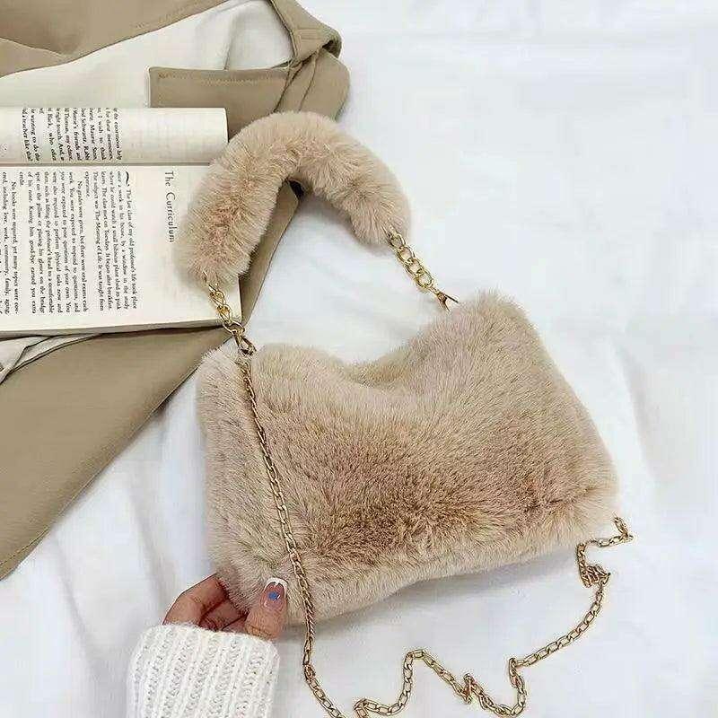 תיק ערב פרוותי לנשים - נגיעת יוקרה חורפית