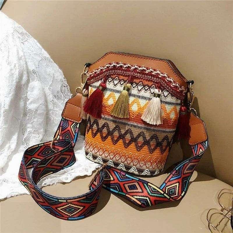 Bohemian style shoulder bag with fringe decorations