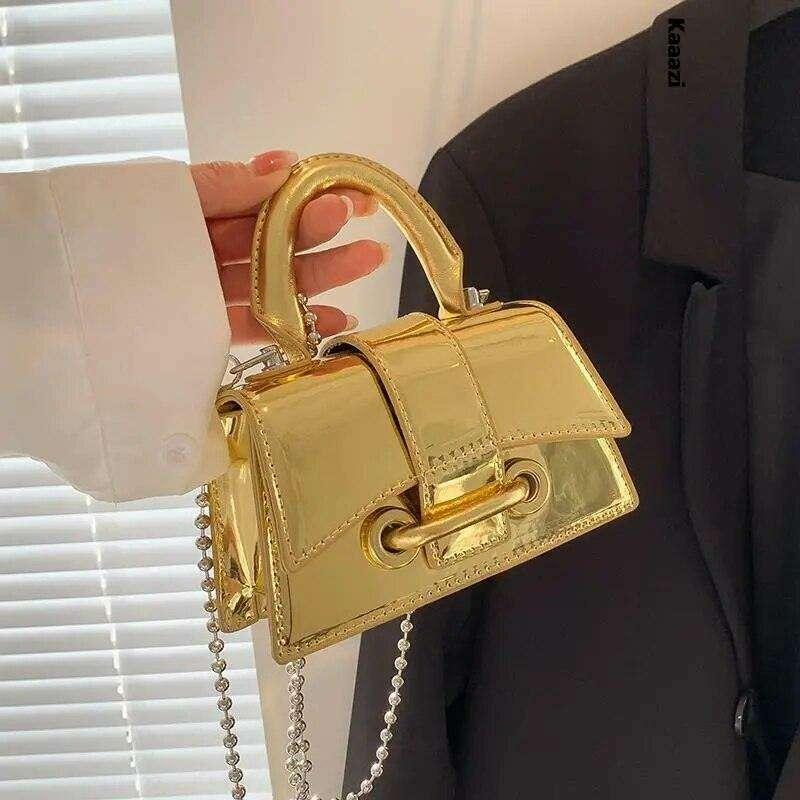 תיק יד מעוצב בעיצוב ייחודי ונוצץ