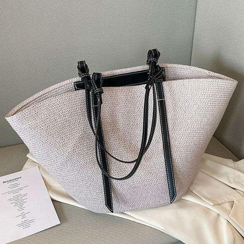 תיק קש אופנתי עם רצועות עור