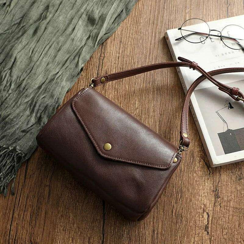 Small leather bag for women