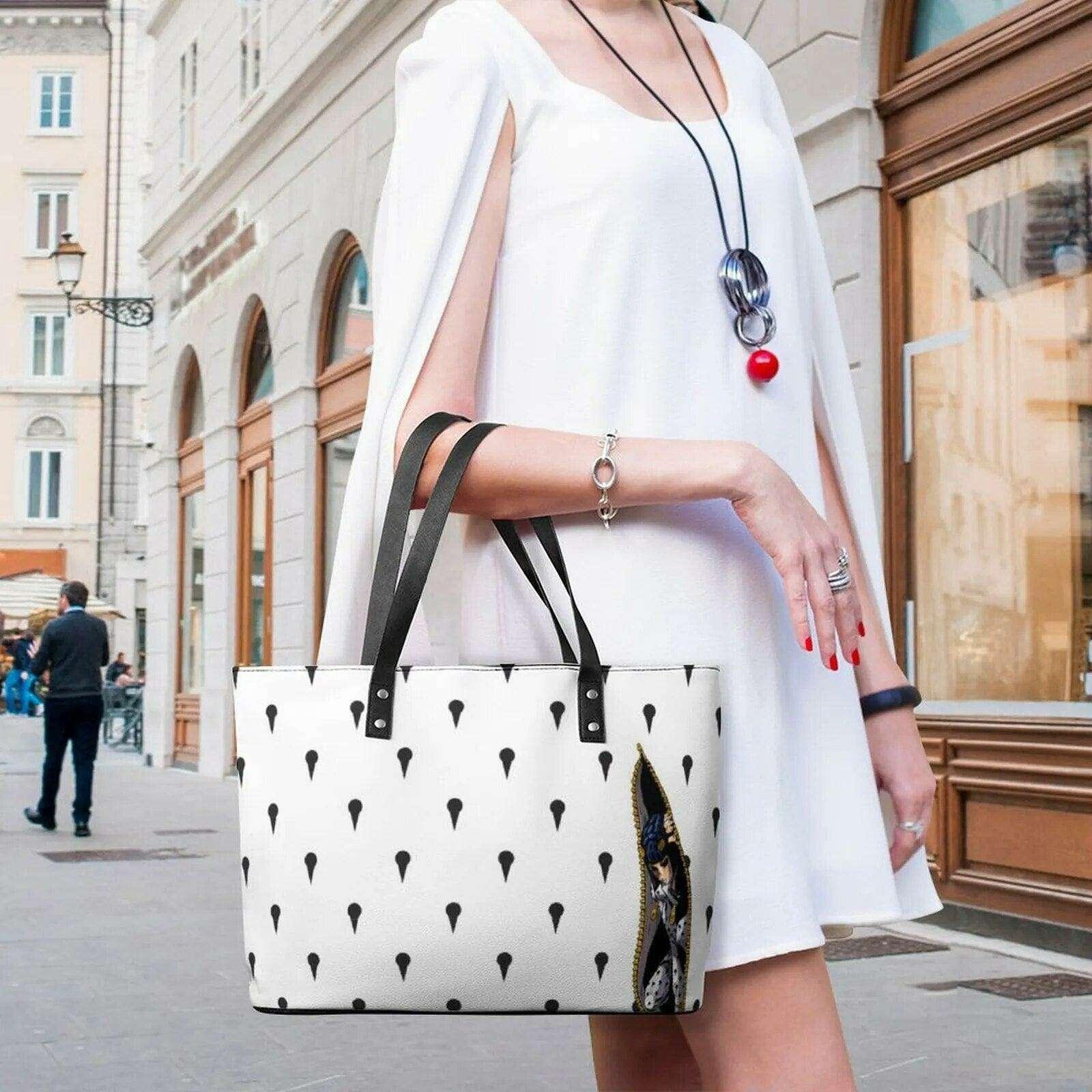 תיק צד אופנתי לנשים – שילוב מושלם של יוקרה וסטייל