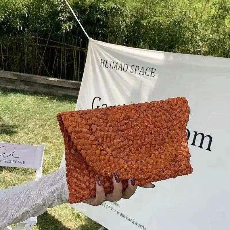 קלאץ' קש אופנה לנשים